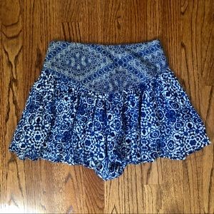 Urban Outfitters Mixed Print Yoke Short in XS